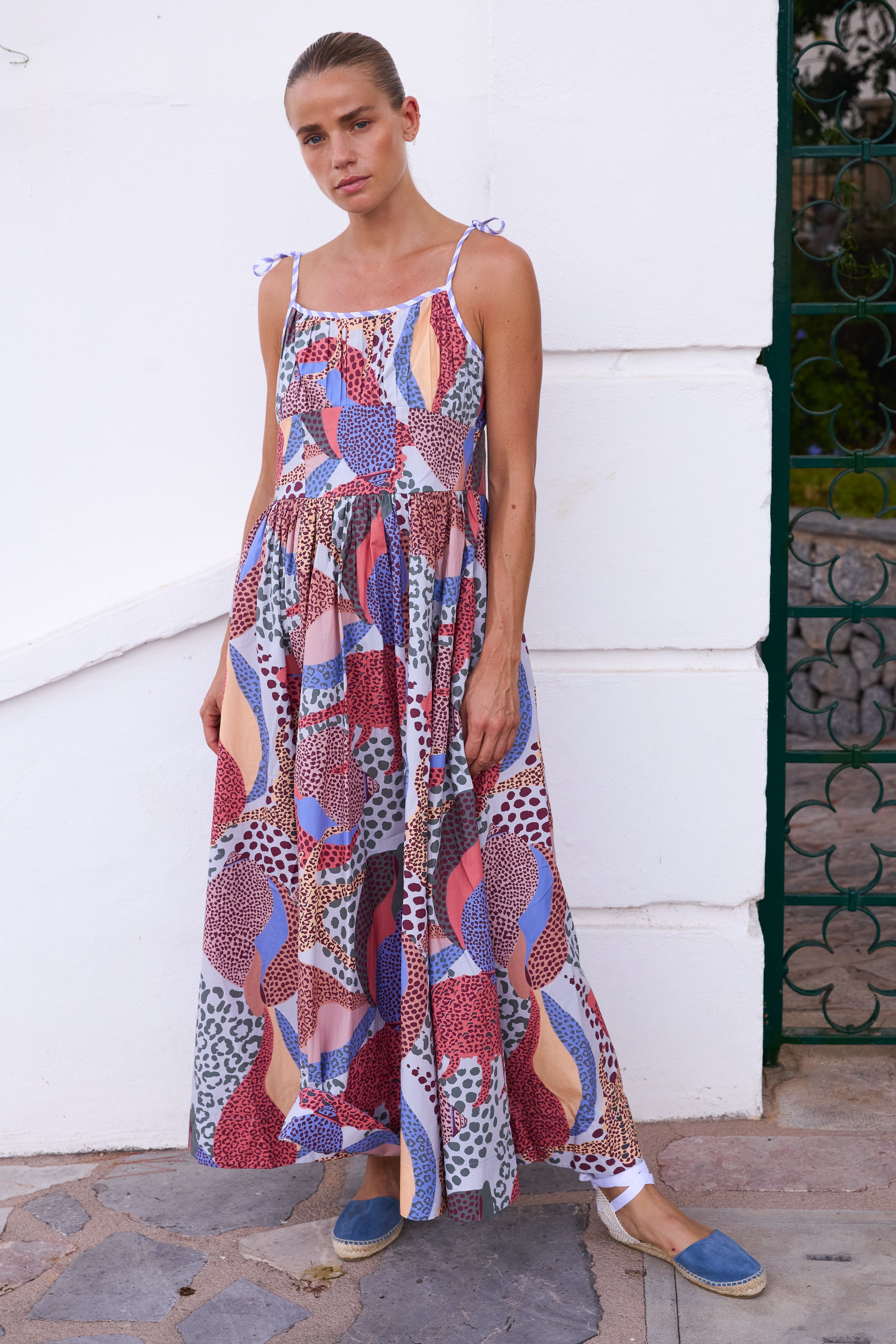 Scarlett Dress- Nautilus Coral