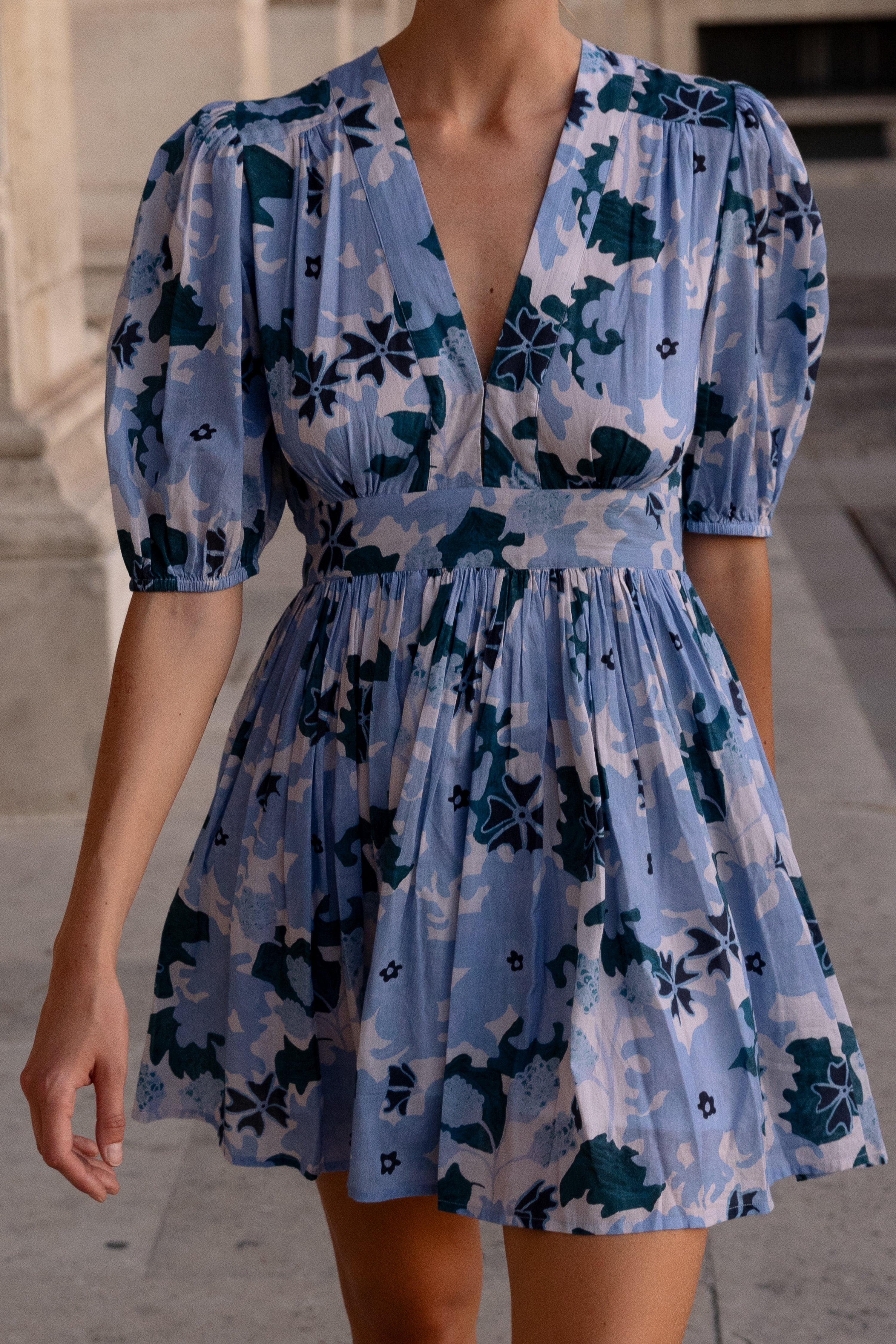 V-Neck Puff Mini- Suzani Blue